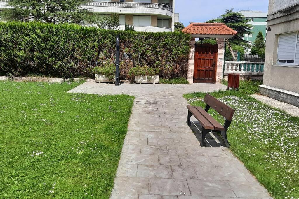 Ferienwohnung Reformado, A 2Min De Playa, En La Mejor Zona. Laredo Exterior foto
