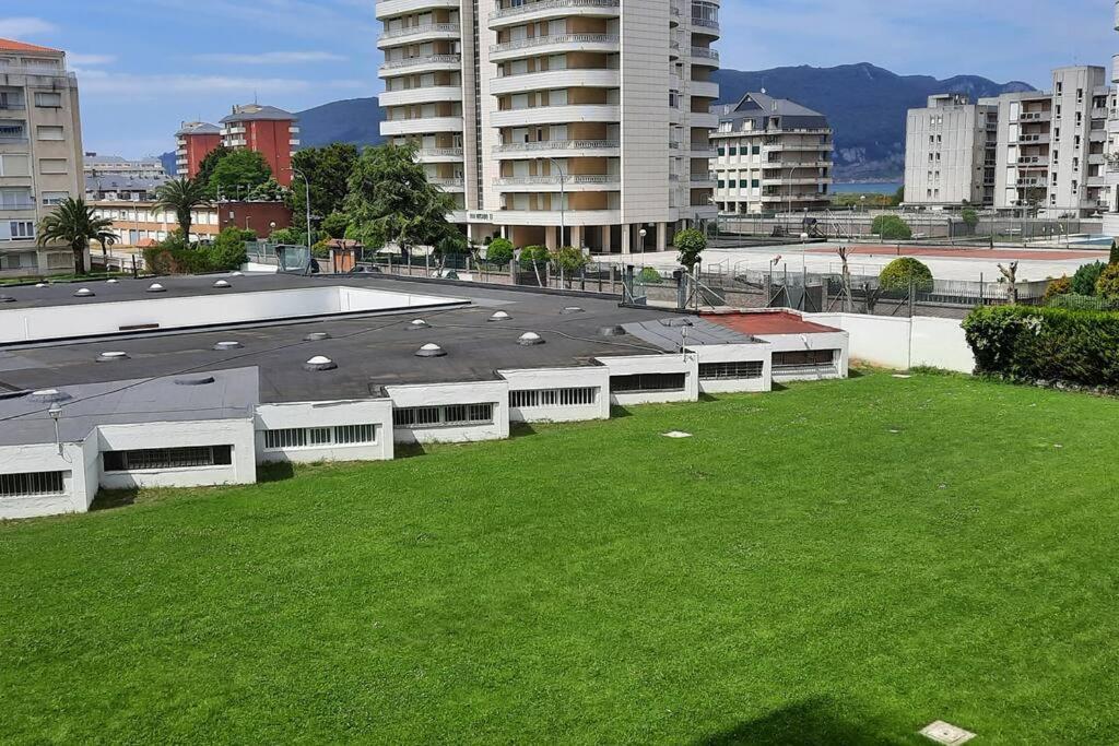 Ferienwohnung Reformado, A 2Min De Playa, En La Mejor Zona. Laredo Exterior foto
